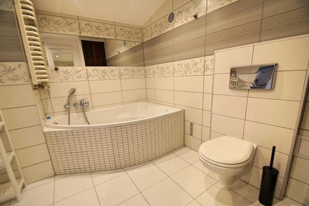 Suitetrails - FV/ Mariacka 7 - Studio apartment -Katowice