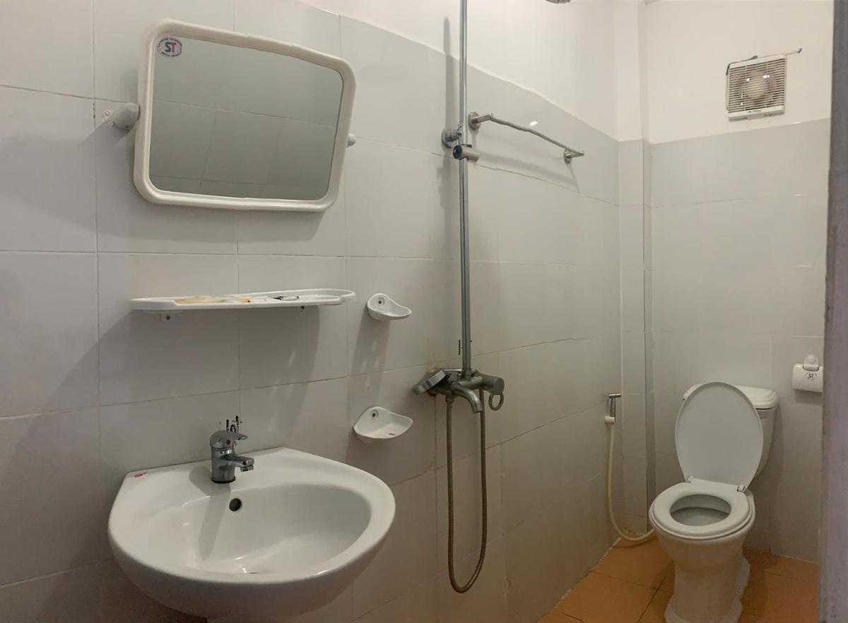 Vang Vieng Lily Backpackers Hostel - Housity