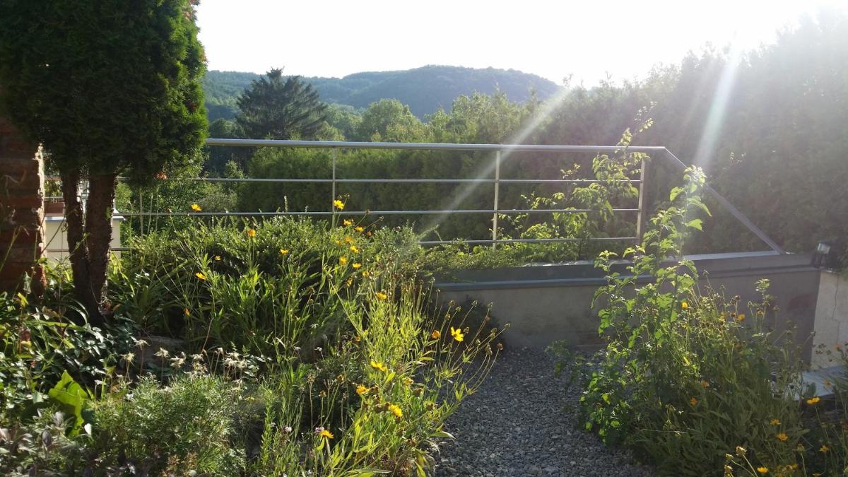 Naposdombi Apartmanok - Housity