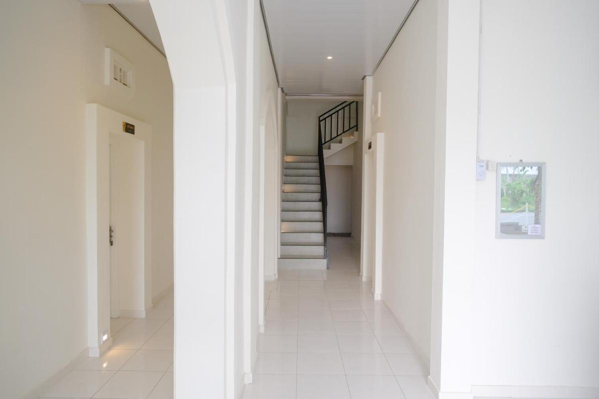 RedDoorz near Terminal Bus Purwokerto - Housity