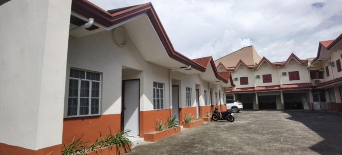 Ridge Park Hotel - Housity