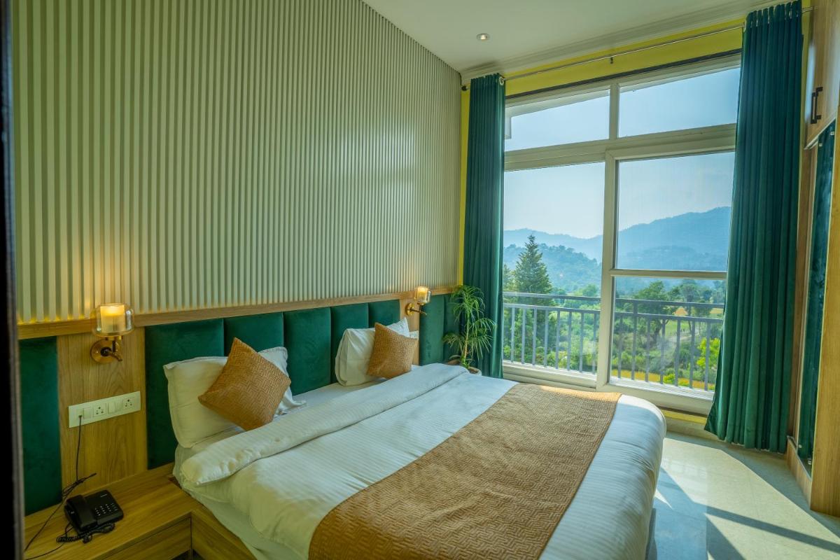 Divine by The Lake Hill - Housity