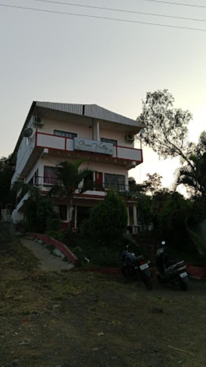 Hotel Green Valley,Sarkhal - Housity