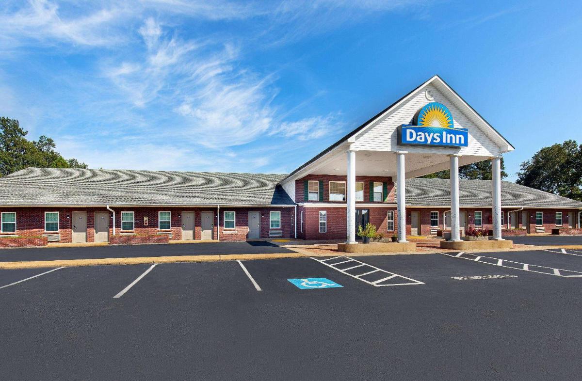 Days Inn by Wyndham Savannah - Housity