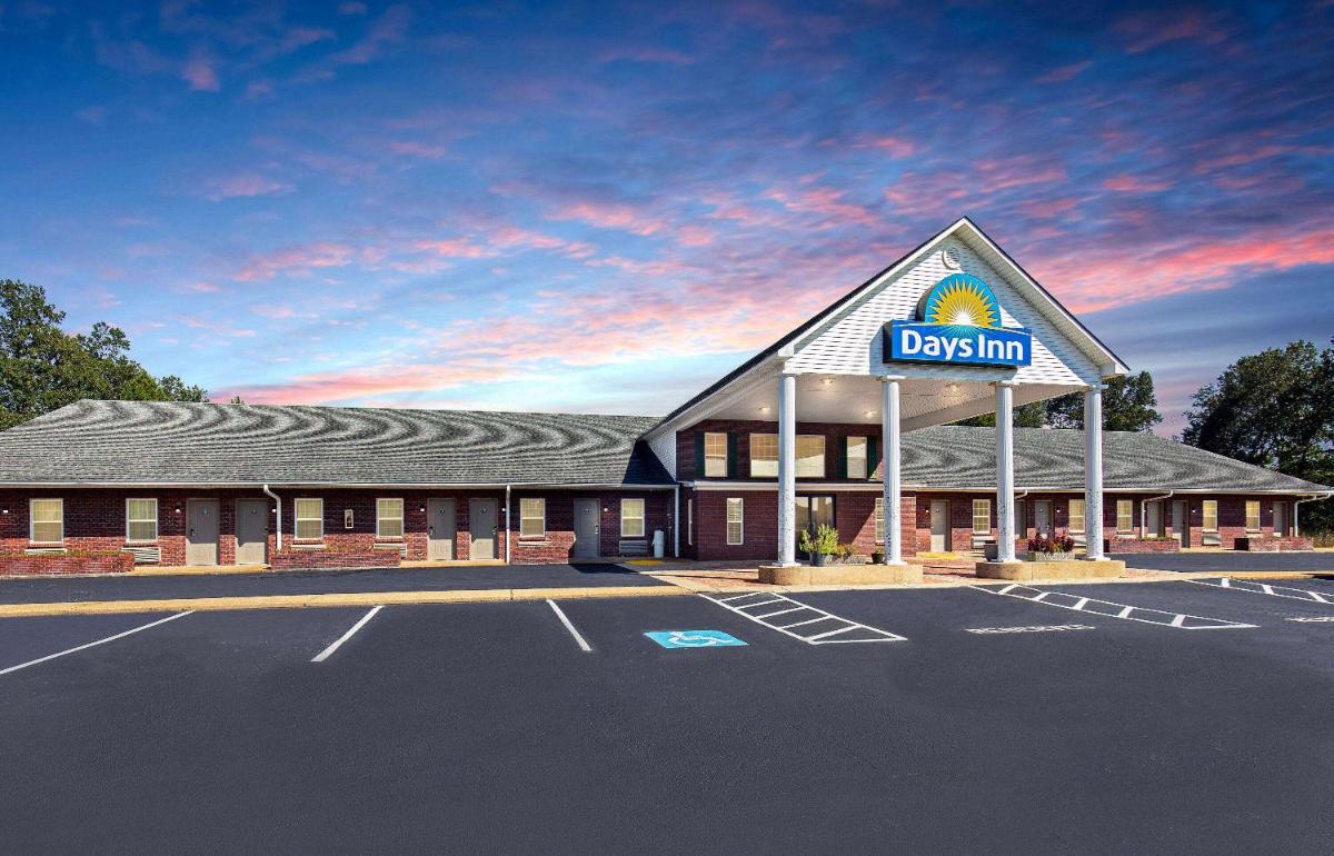 Days Inn by Wyndham Savannah - Housity