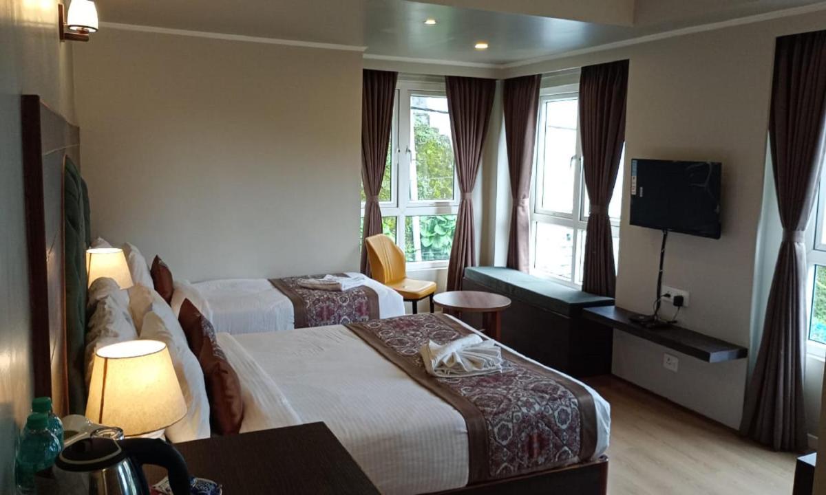 HOTEL CLIFFTON ROYALS - Housity