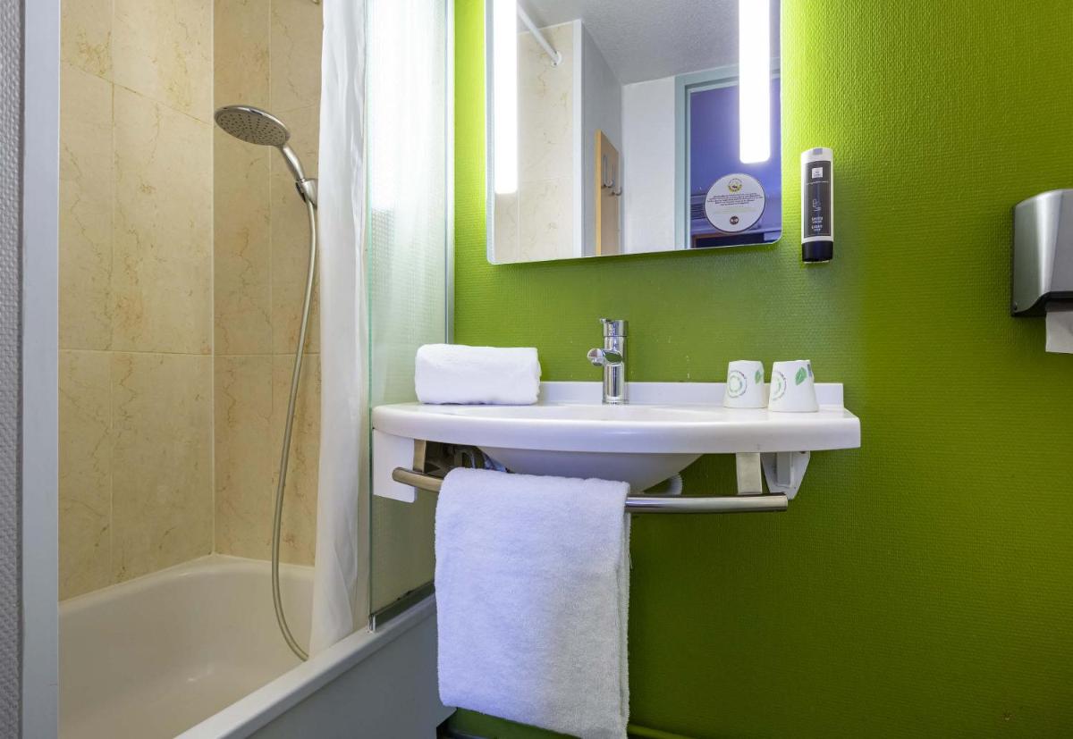 B&B HOTEL CHARTRES Le Forum - Hizvo