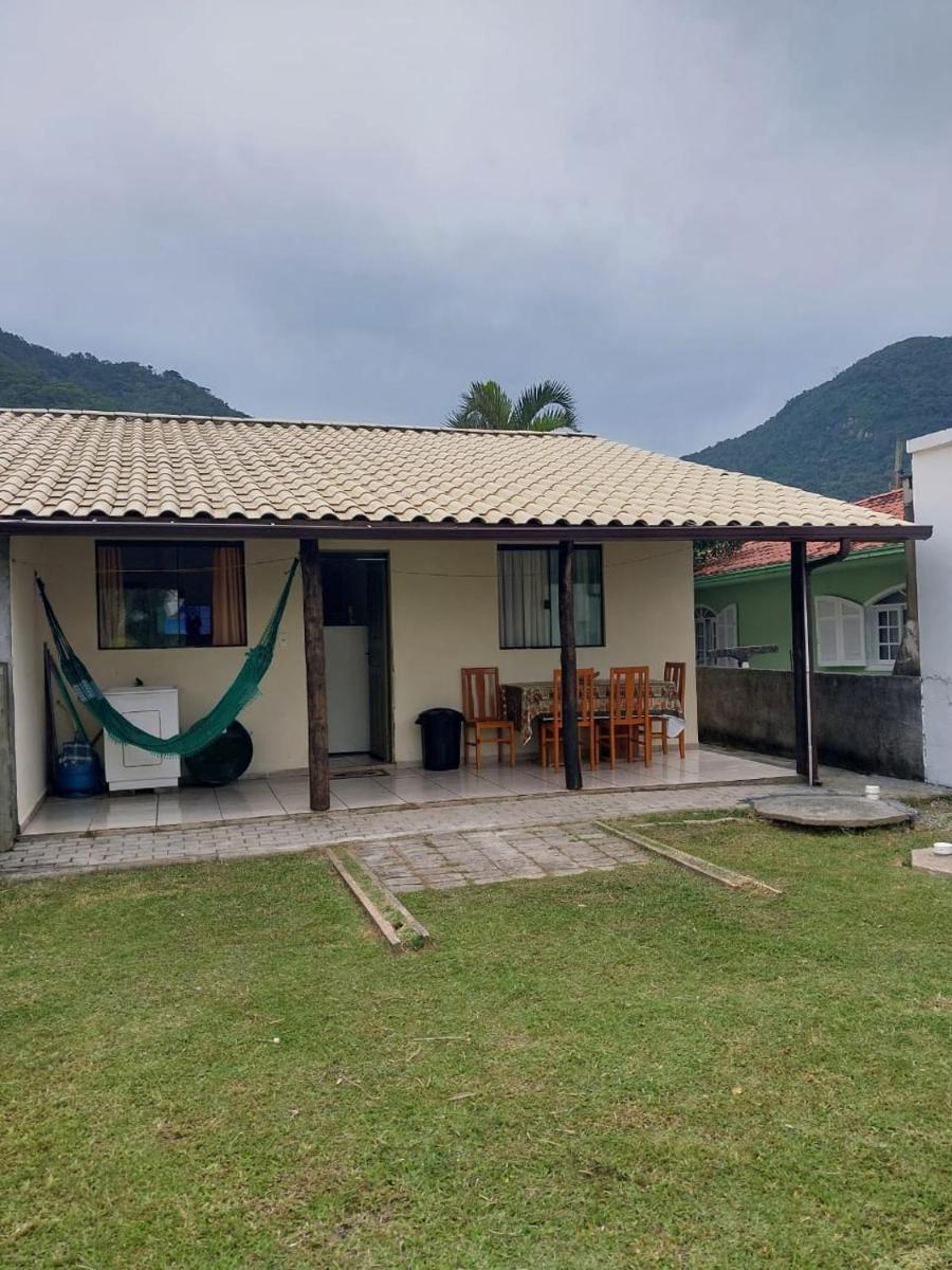 Casa Ribeirão da Ilha AEROPORTO - Housity