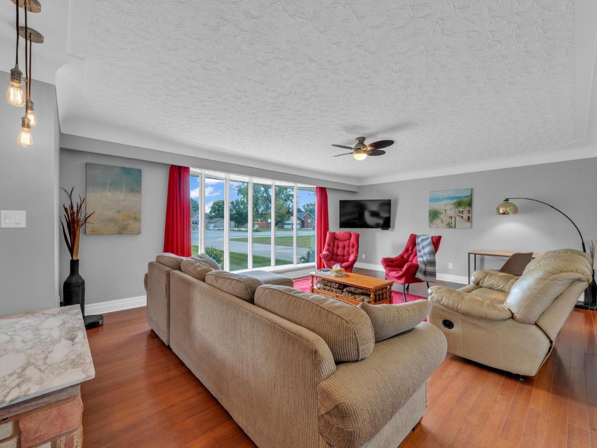 Park Bungalow #4 - Seacliff Beach Suites - Housity