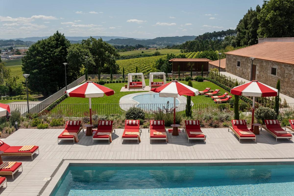 A piscina em ou perto de Solar de Vila Meã