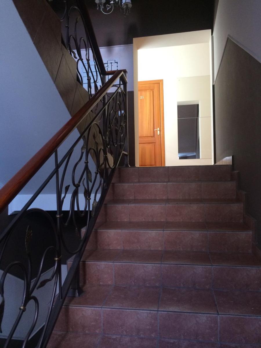 Altyn Adam Hotel - Housity