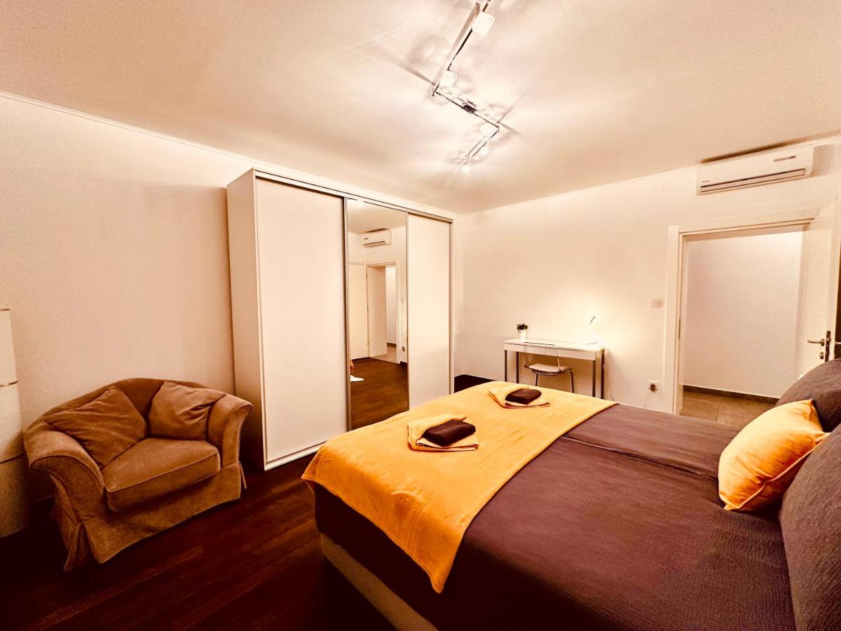Suitetrails - Apartment in Centre of Zagreb - Lions Den