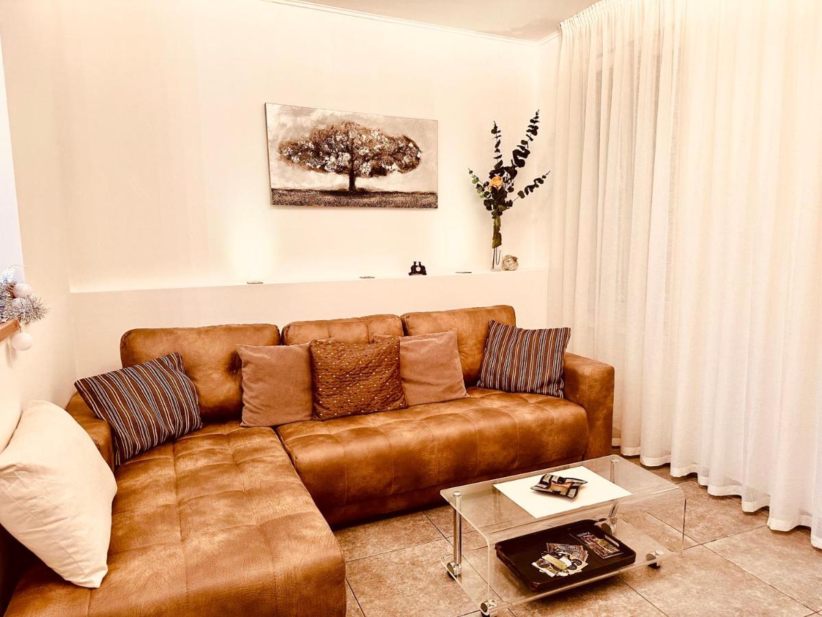 Suitetrails - Apartment in Centre of Zagreb - Lions Den