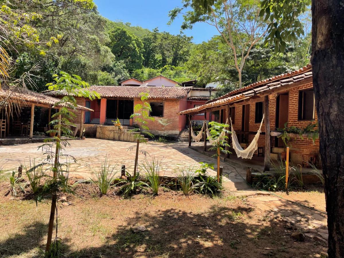 Suítes Beira Rio - Centro Histórico - Casas Goiás - Housity