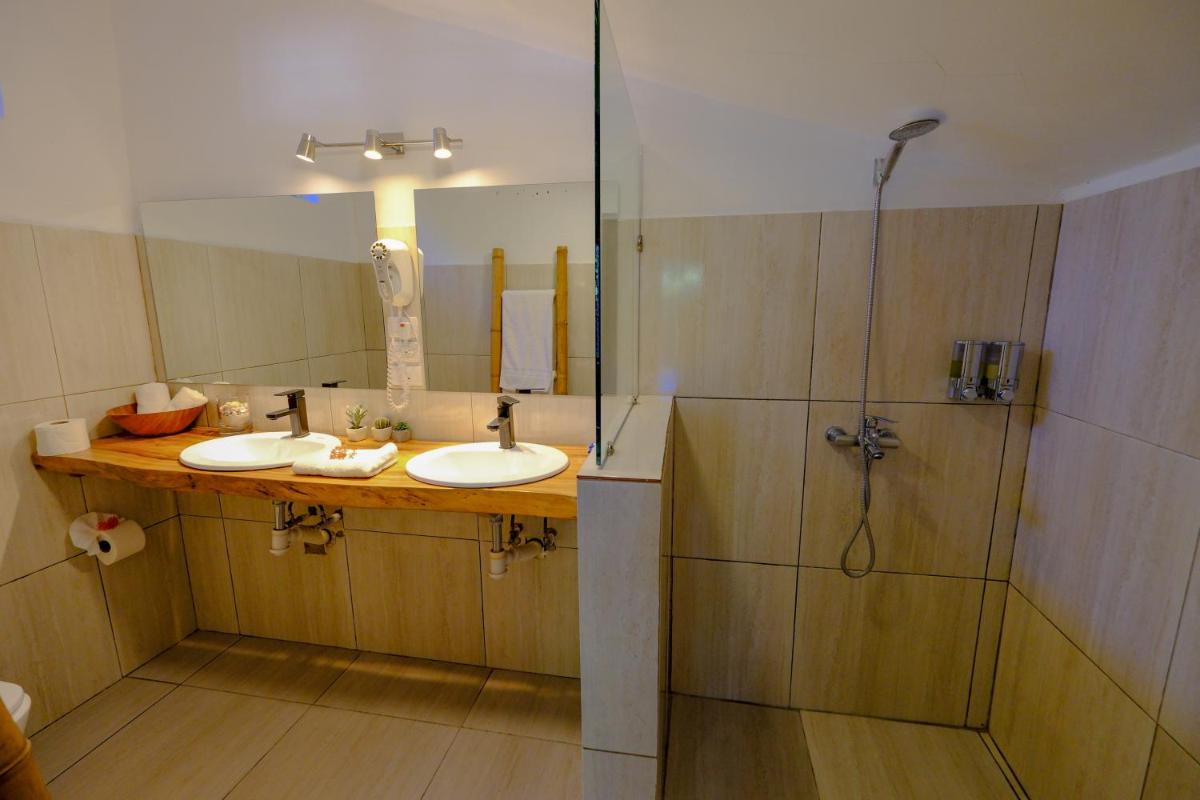 Hotel Enjoy - Housity