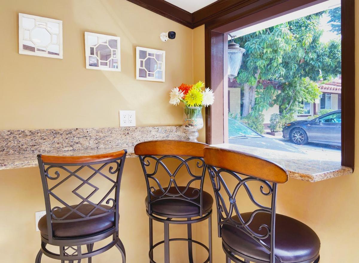 El Patio Inn - Near Universal Studios Hollywood - Hizvo