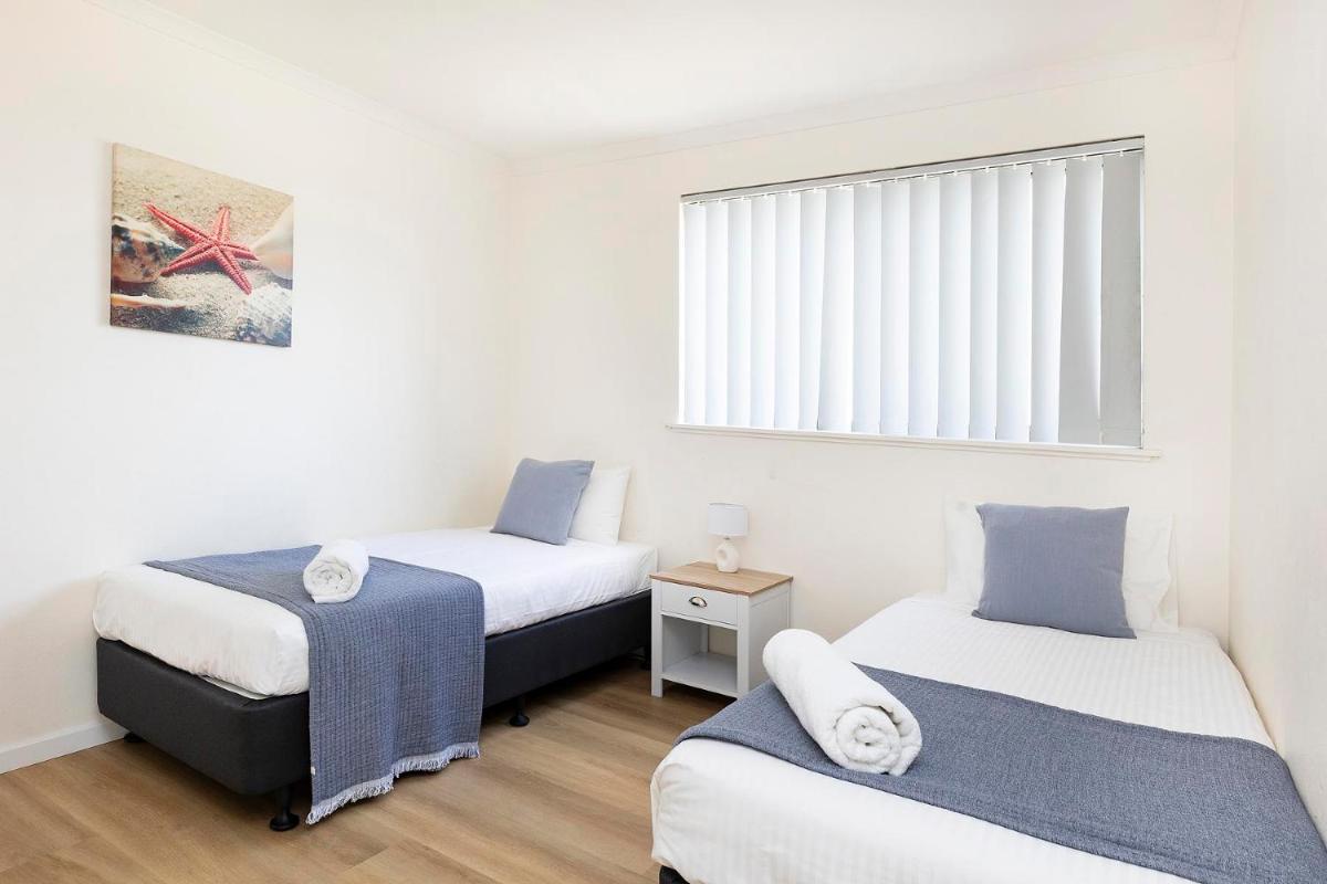 El Sandi Unit 06 - Housity