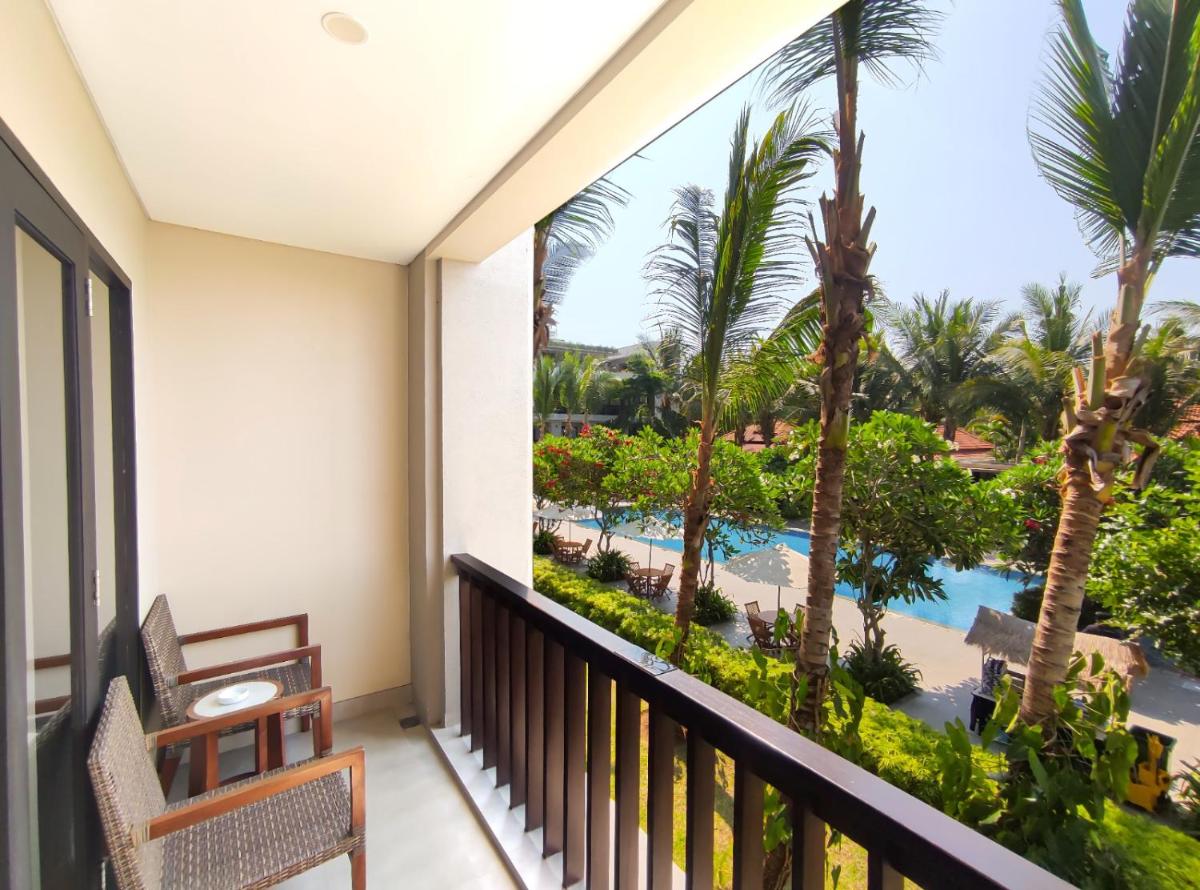 eL Hotel Banyuwangi - Housity