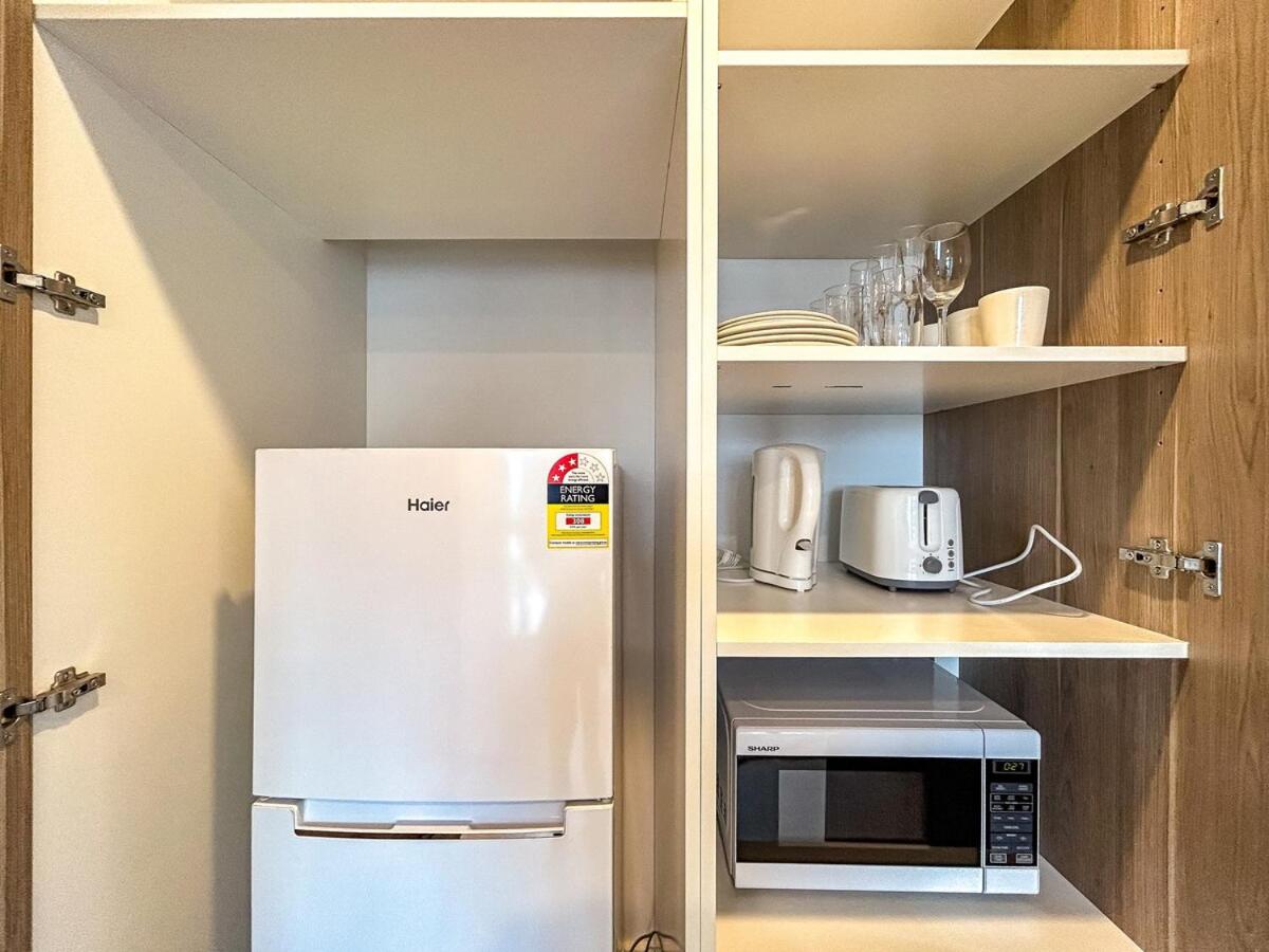 Inner City 1br1ba In Cbd Pool Gym Wi-fi - Housity