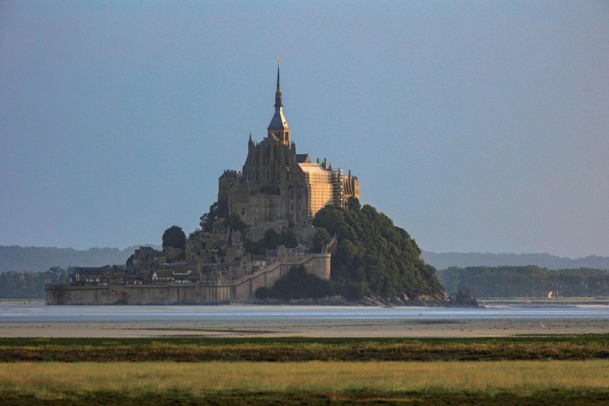 Entre Mont St Michel et Merveille - Housity