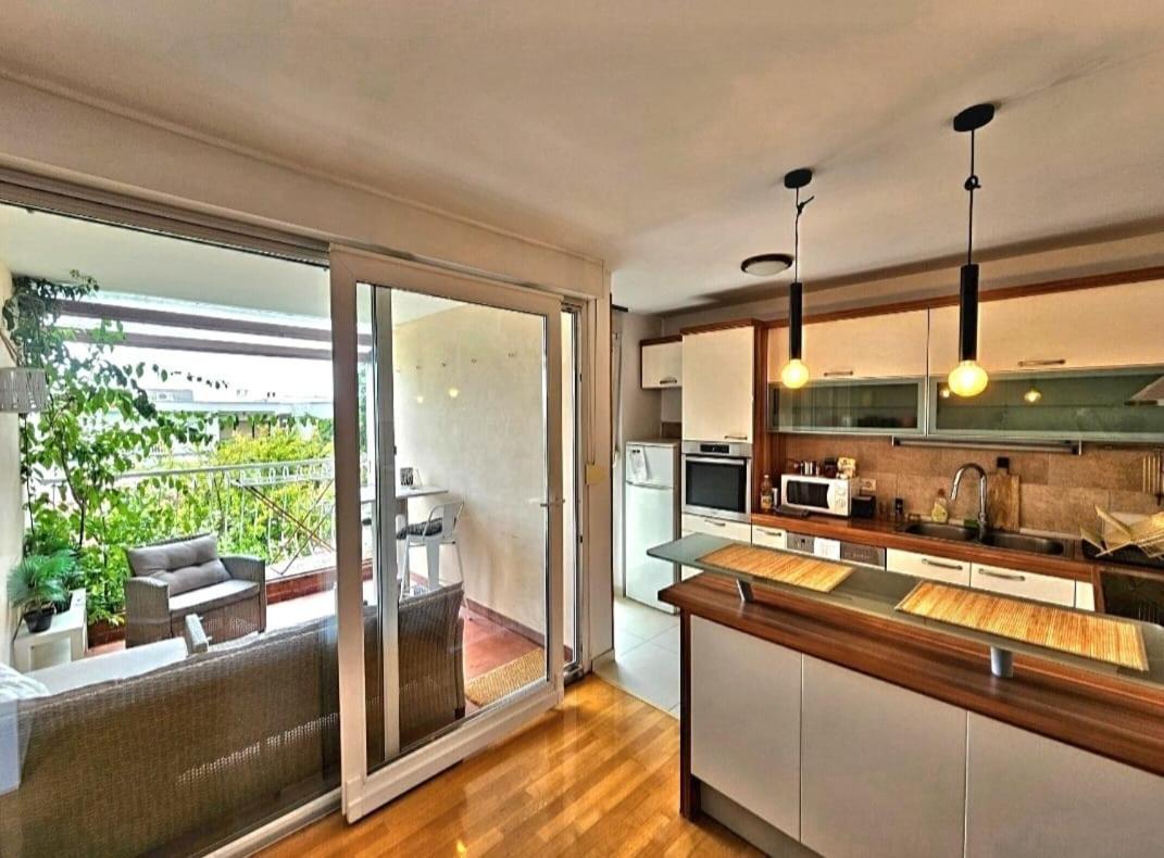 Suitetrails - Beautiful Spacious Apartment Close to Beach