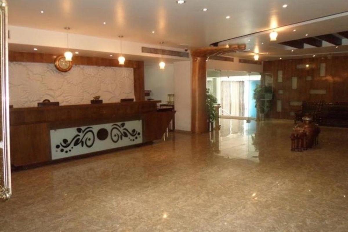 Hotel Maan Residency Satellite Road - Housity