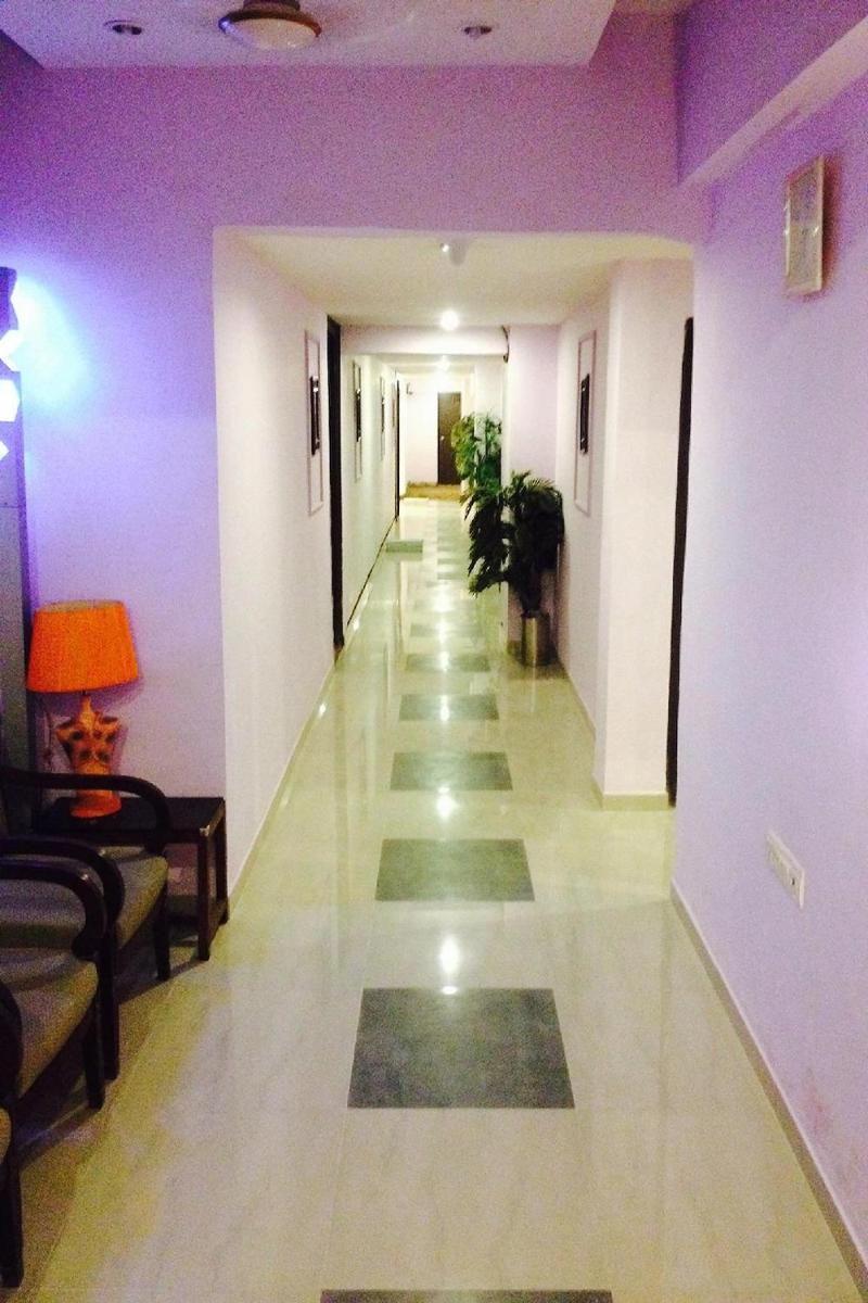 Hotel Maan Residency Satellite Road - Housity