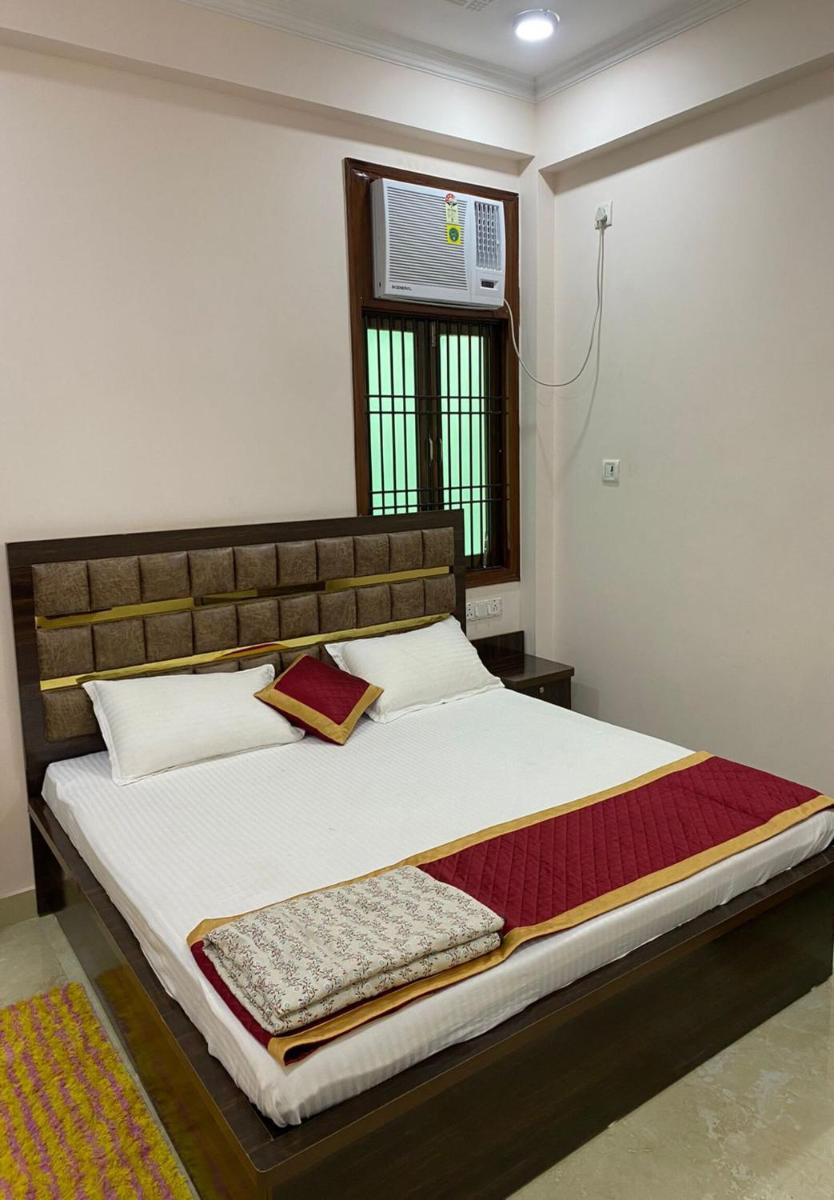 Shri Ram Paying Guest House - Housity