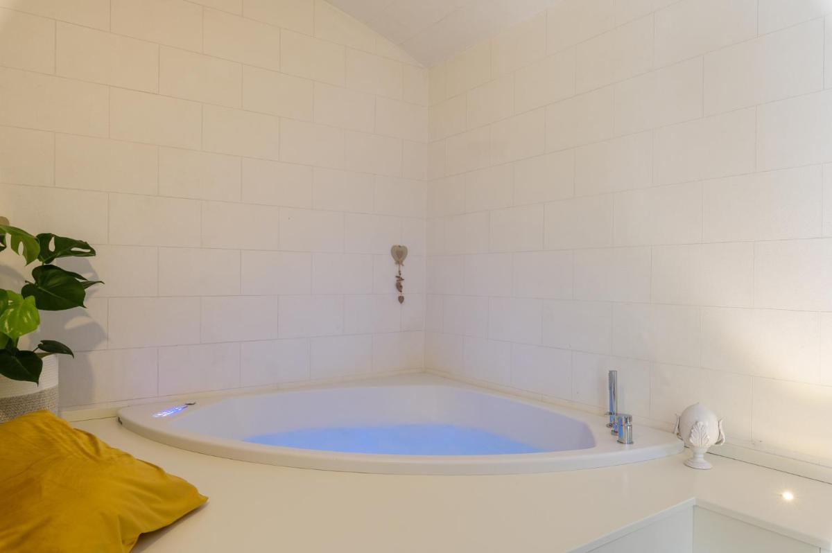 MandorloCarrubo's suite - Housity