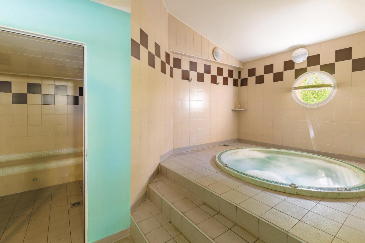 Lagrange Vacances Les Terrasses des Embiez - Housity