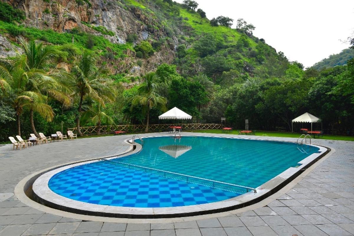 Aaram Baagh - A Luxury Nature Resort - Housity