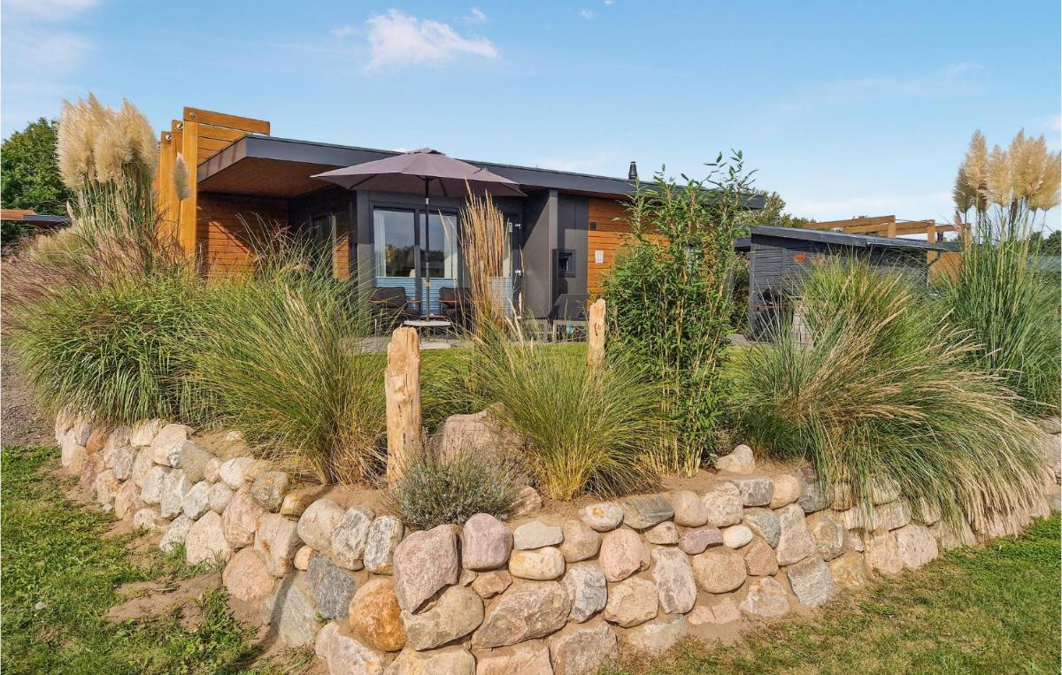 2 Bedroom Stunning Home In Süsel - Housity