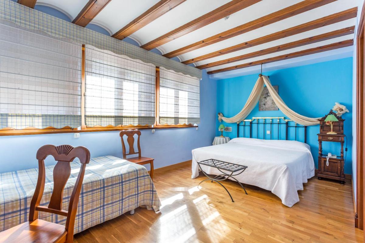 Hotel Puerta Sepúlveda - Housity