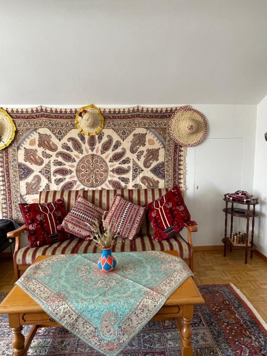 1001 Oriental Nights - Housity