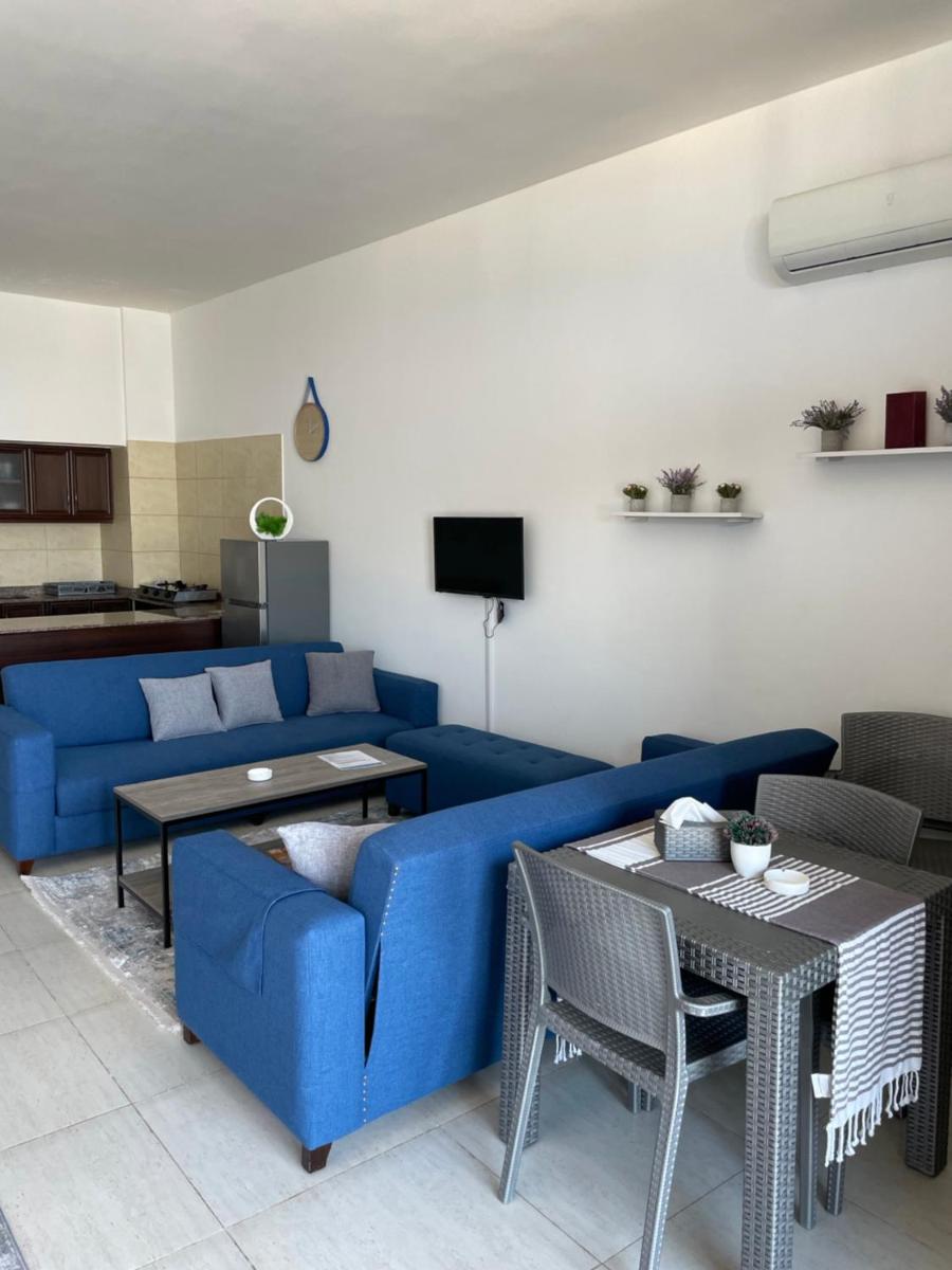 Golden Stone Beach - Housity