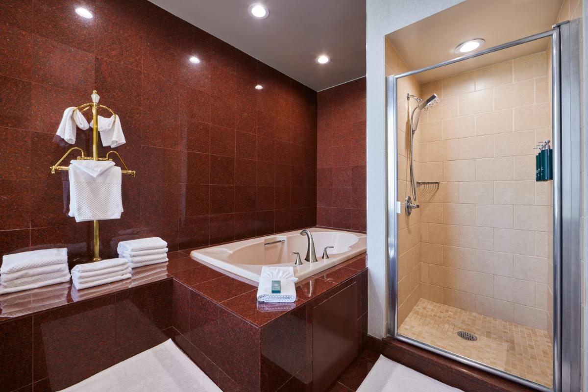 Hotel Fera Anaheim, a DoubleTree by Hilton Hotel - Hizvo
