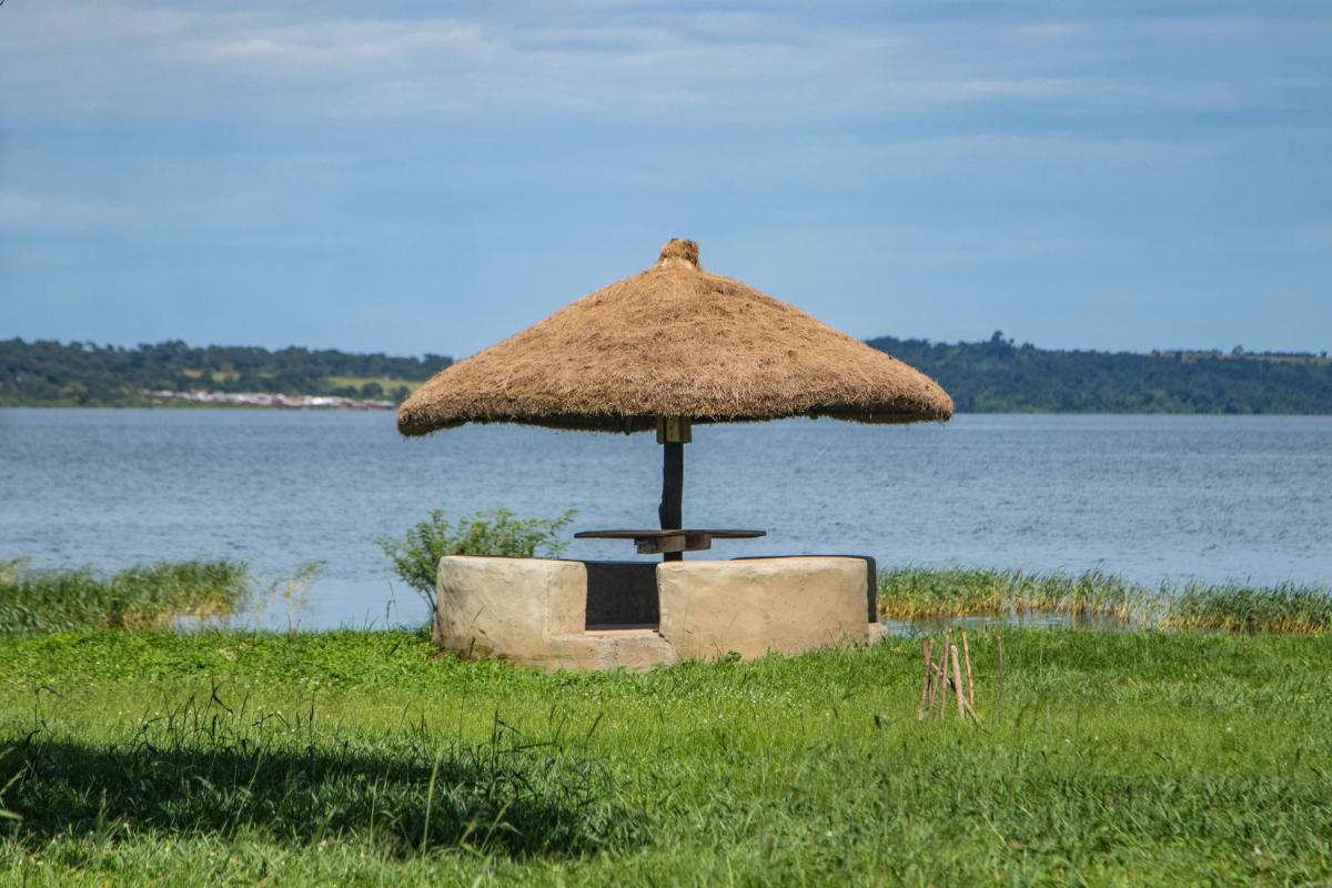 Buvuma Island Beach Hotel - Housity
