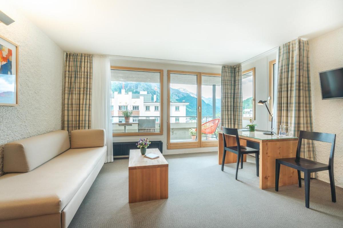 Hauser Hotel St. Moritz - Housity