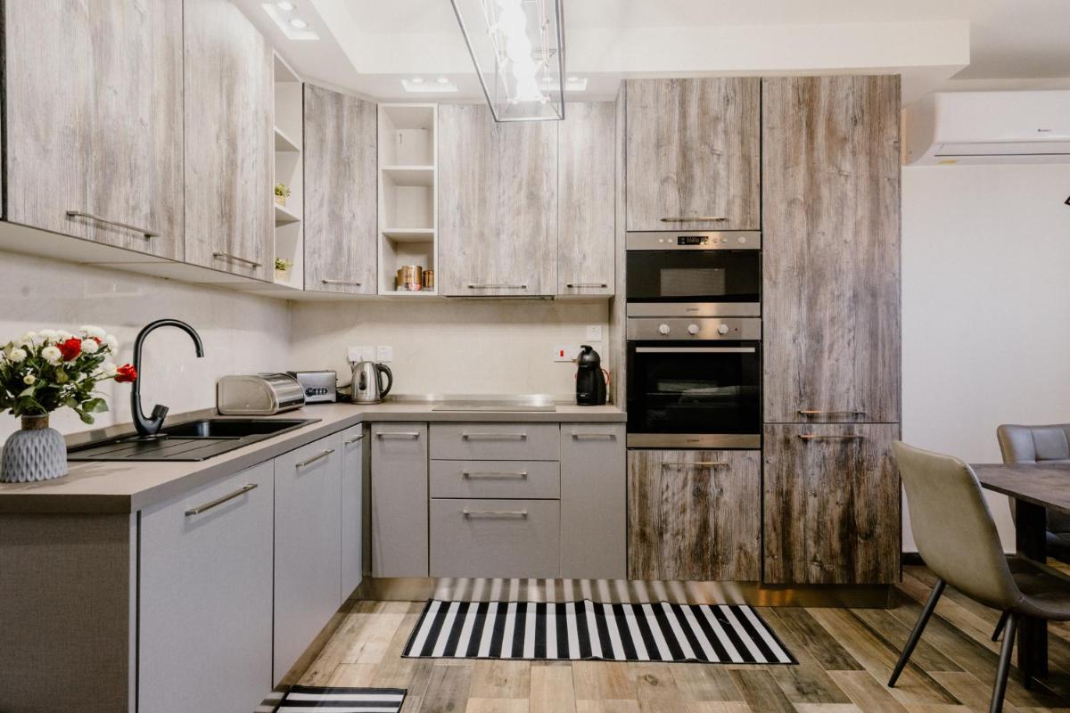 Suitetrails - LA88 Bayview Rooms