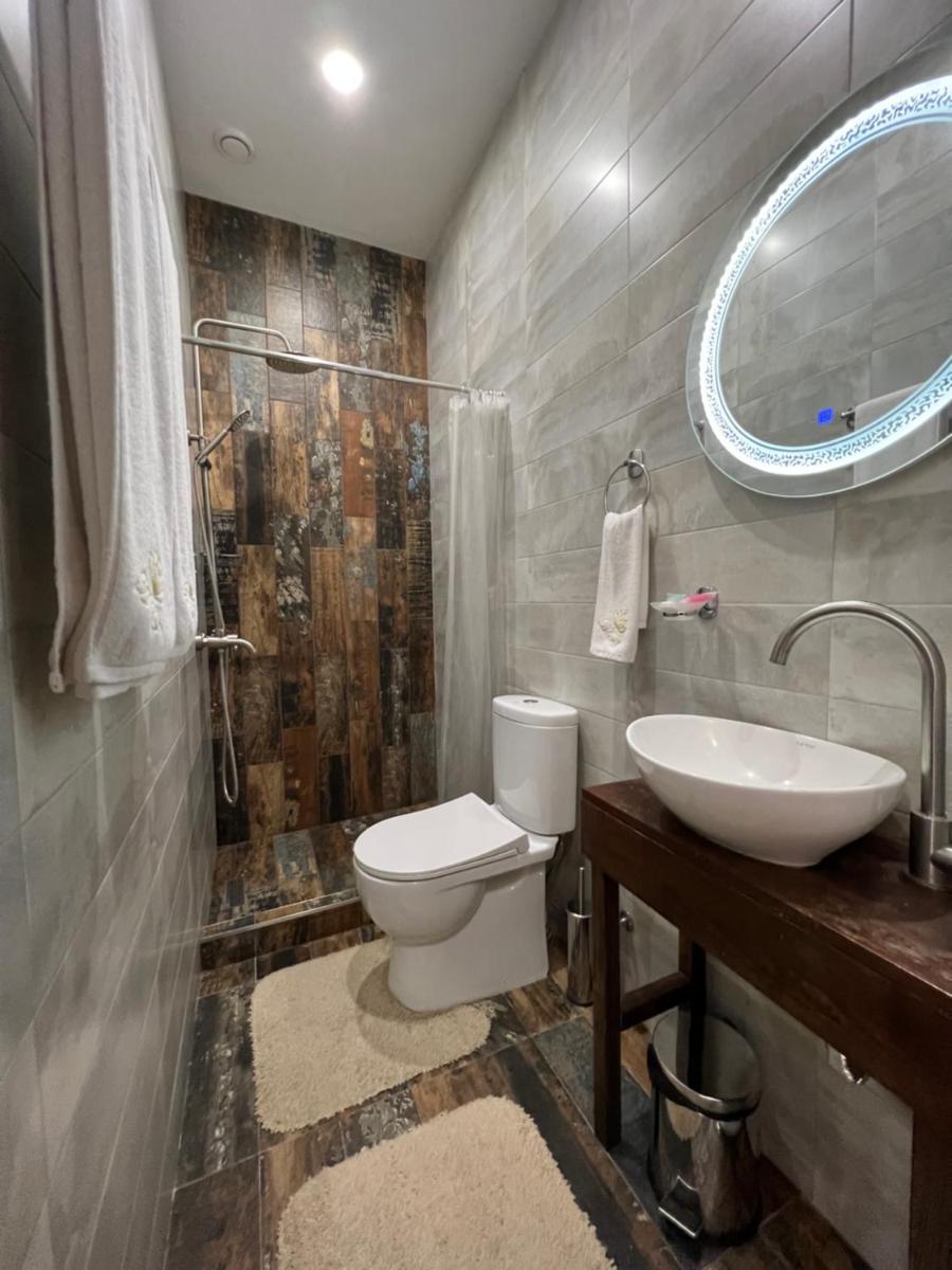Suitetrails - Hotel Fleur Yerevan