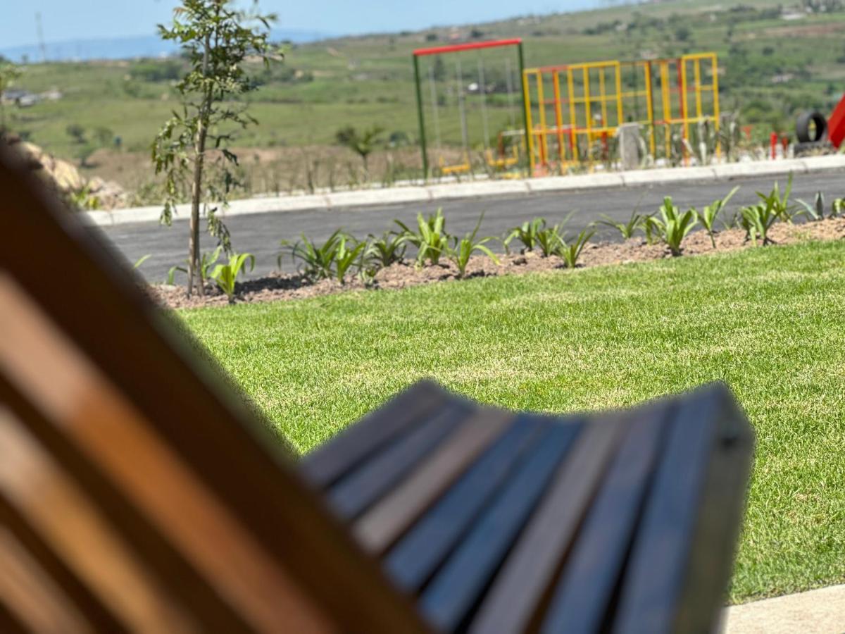 Suitetrails - Canal View Estate & Resort