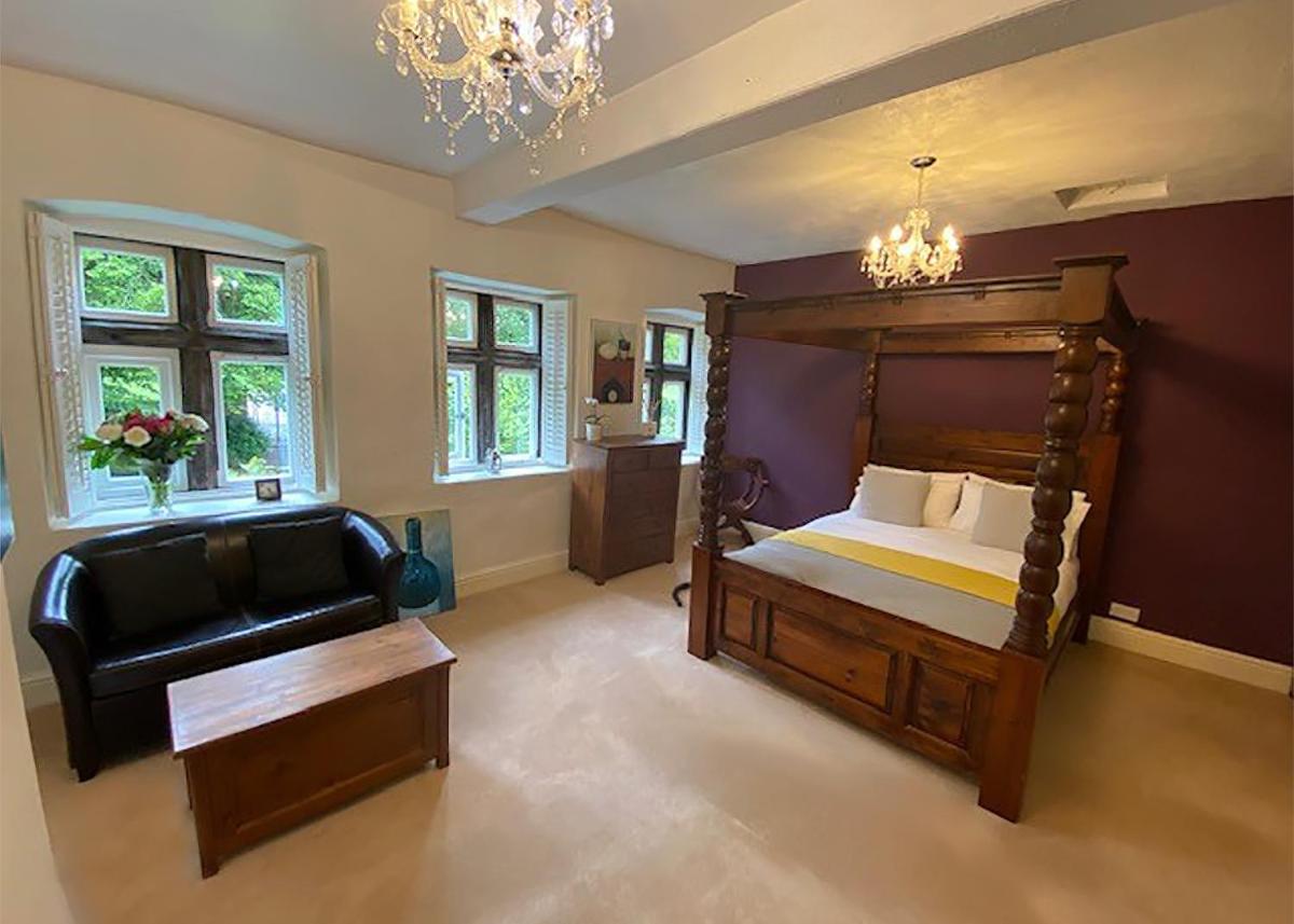 Rowrah Hall - Housity