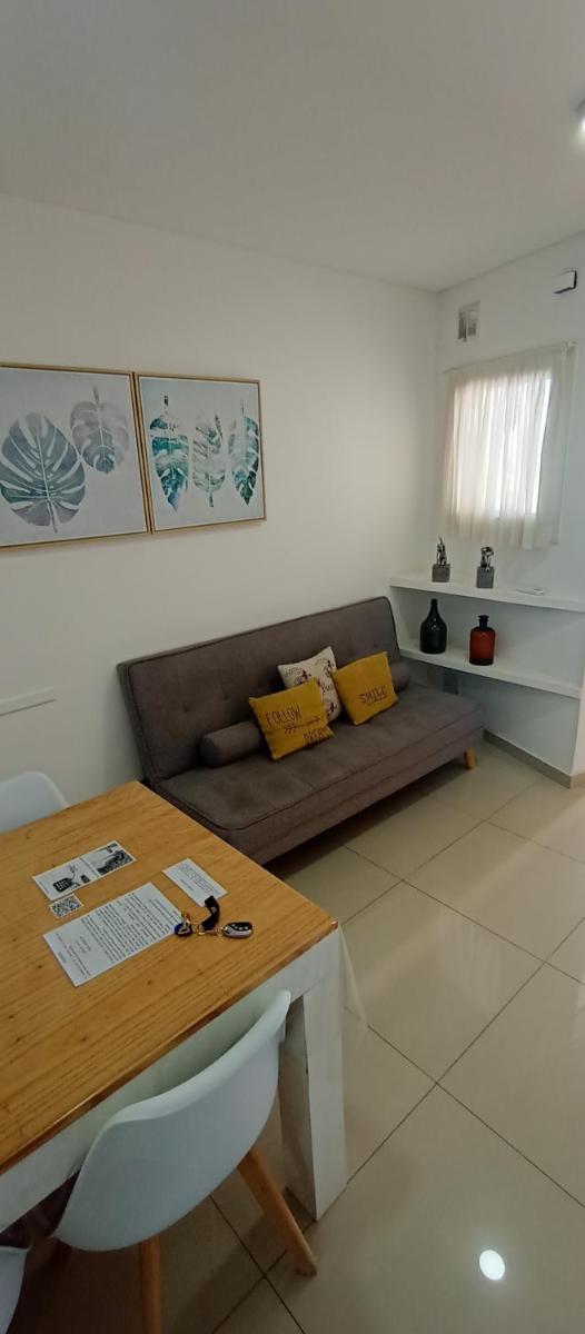 Nikemen, moderno dpto con patio y cochera cubierta - Housity