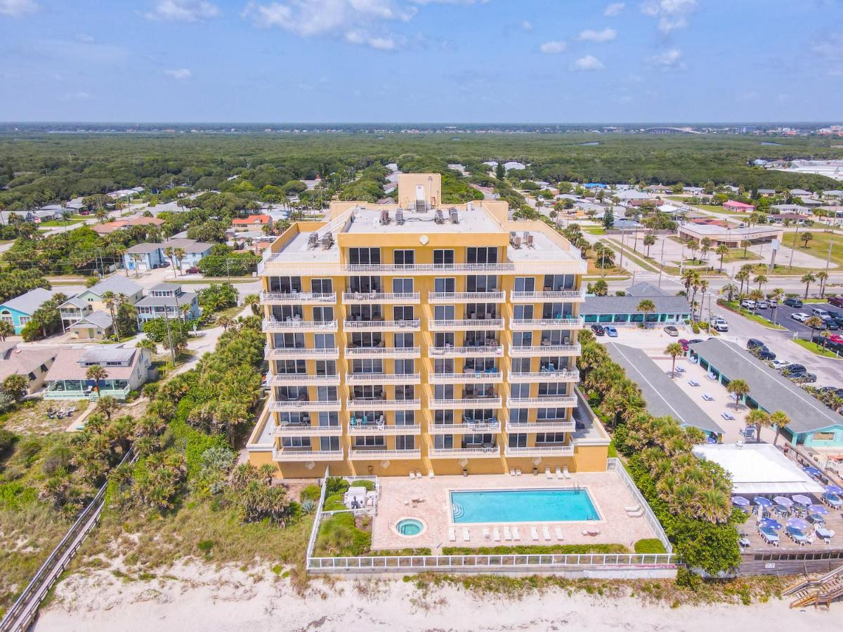 High End Luxury Malibu Condominium ~ Beachfront Balcony Overlooking Pool Spa ~ MB302 - Housity