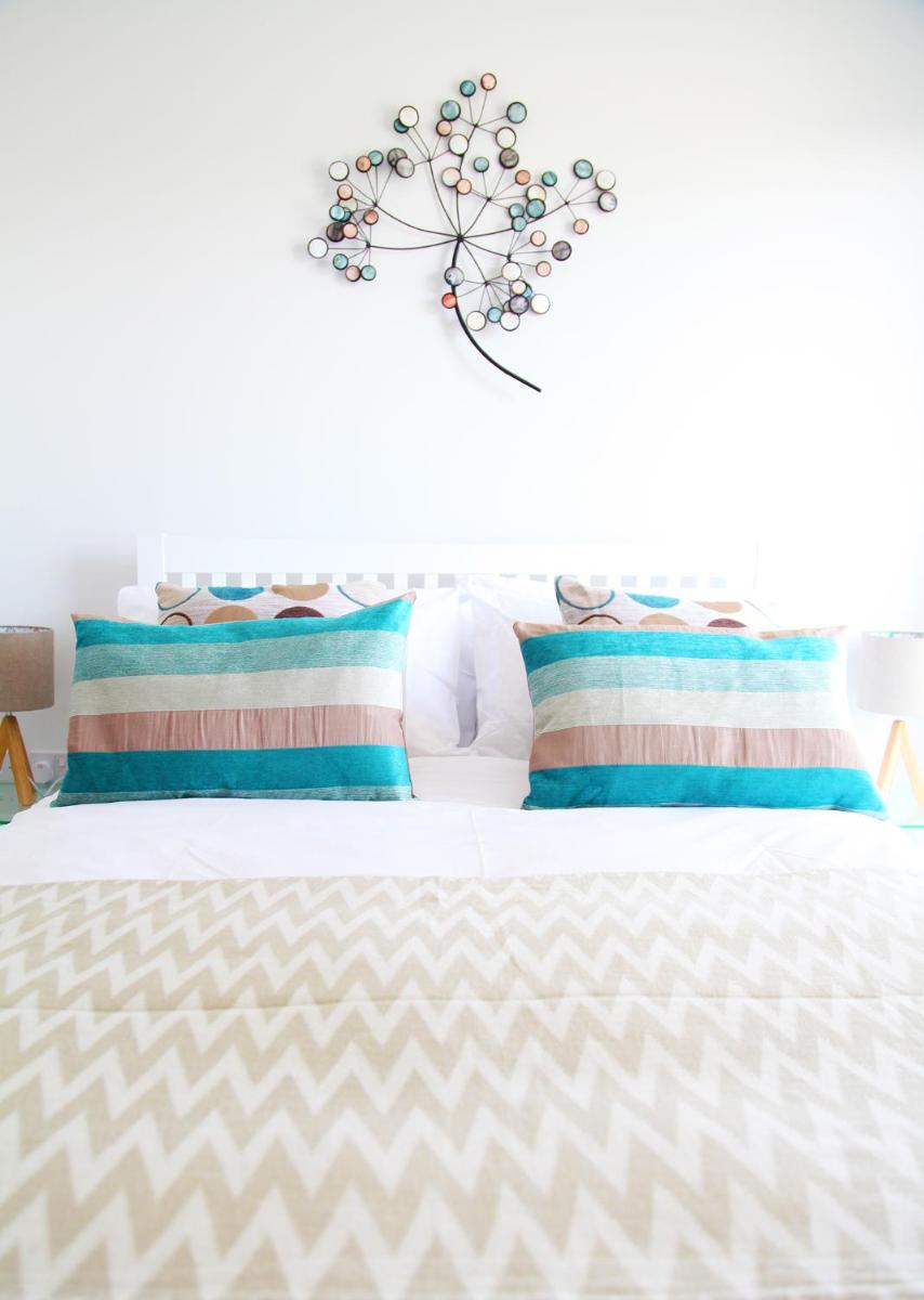 Azure 7 Apartment - Housity