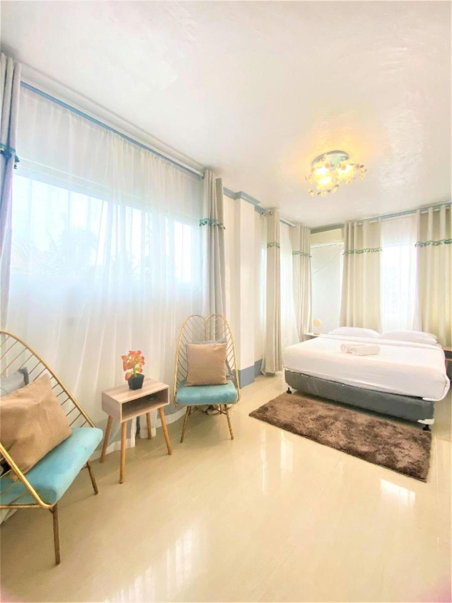 Marina Breeze Resort - Housity