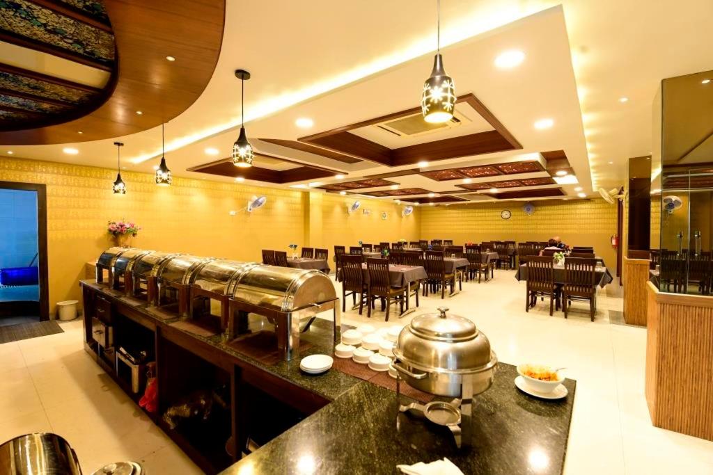 Hotel Jataka Inn - Housity