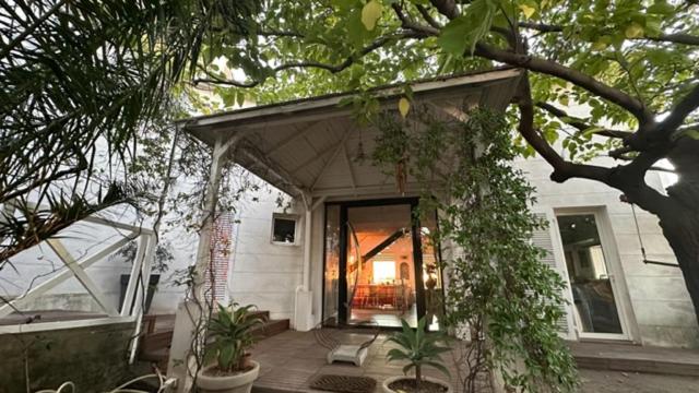 La LUNA of MARSEILLE - VILLA D'ARCHITECTE B&B - Housity