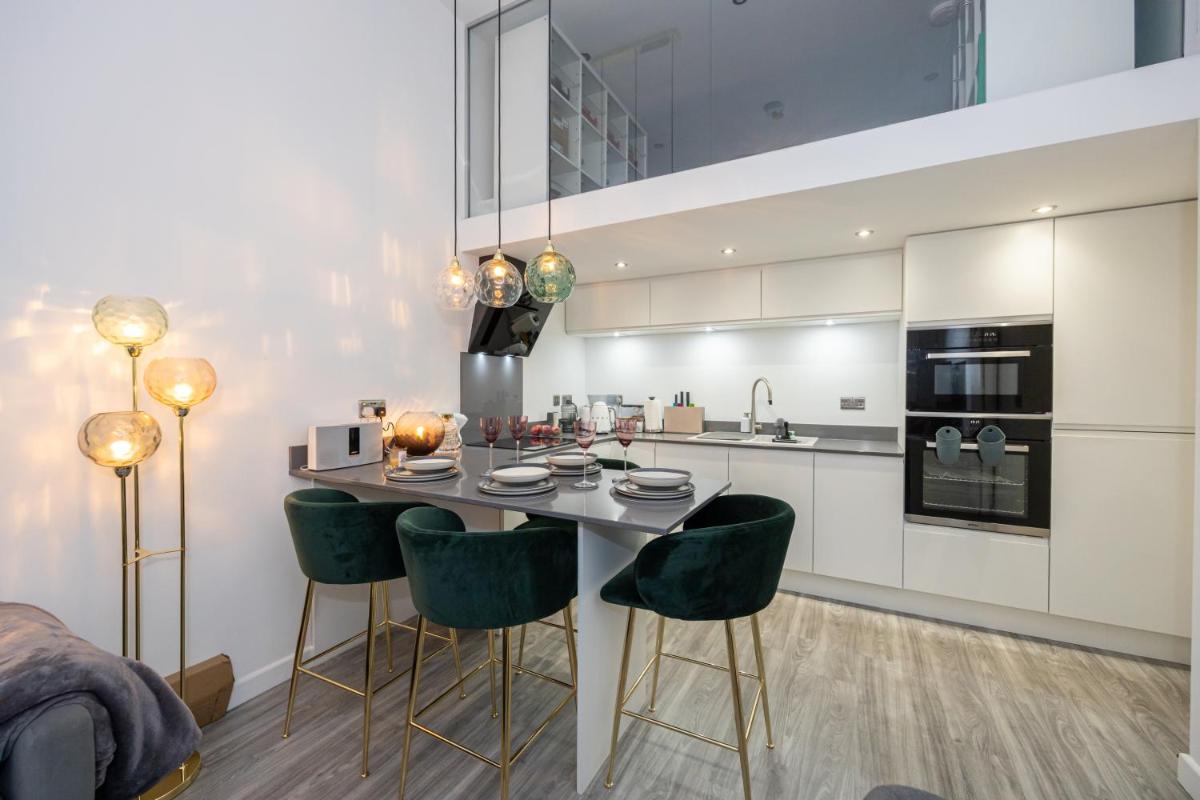 Your Home Away From Home - Housity