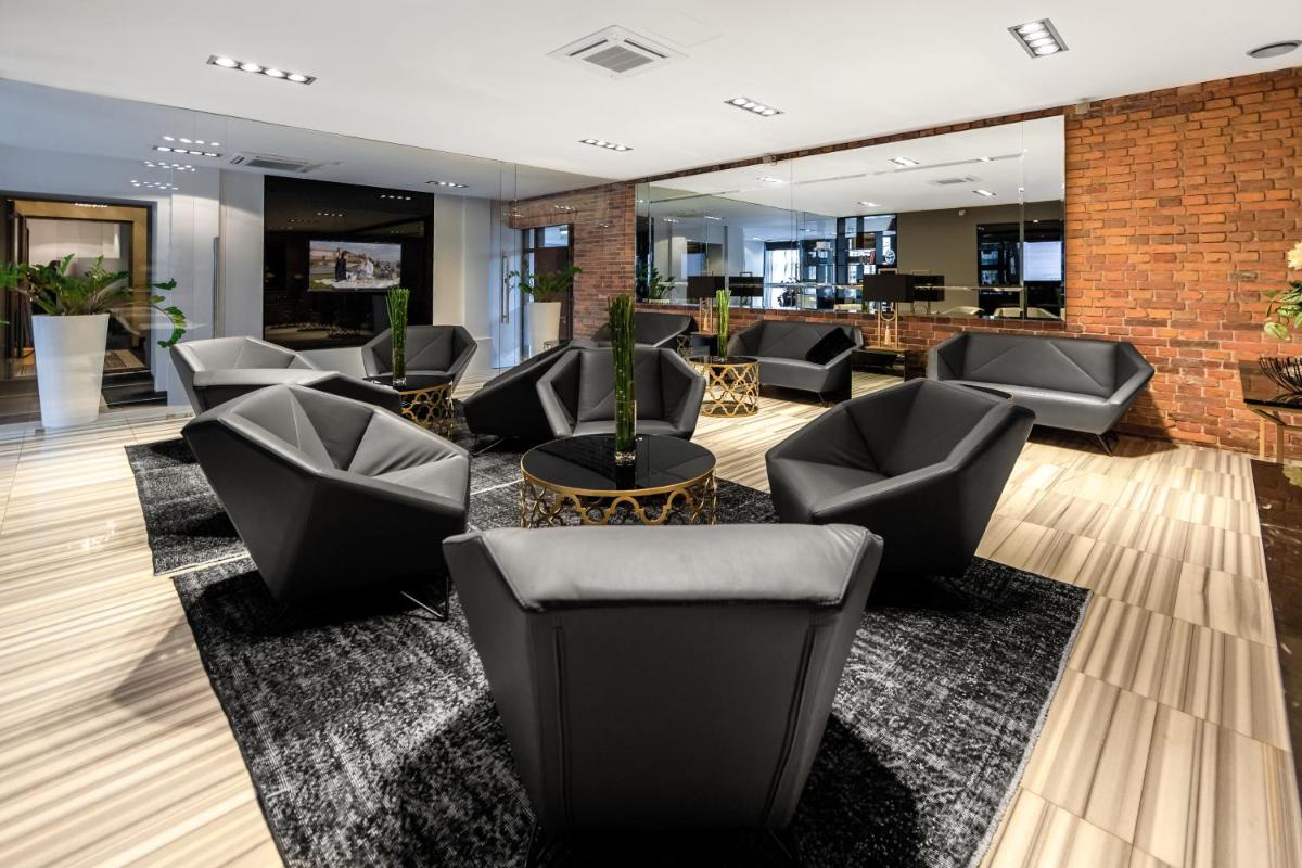 Queen Boutique Hotel - Housity